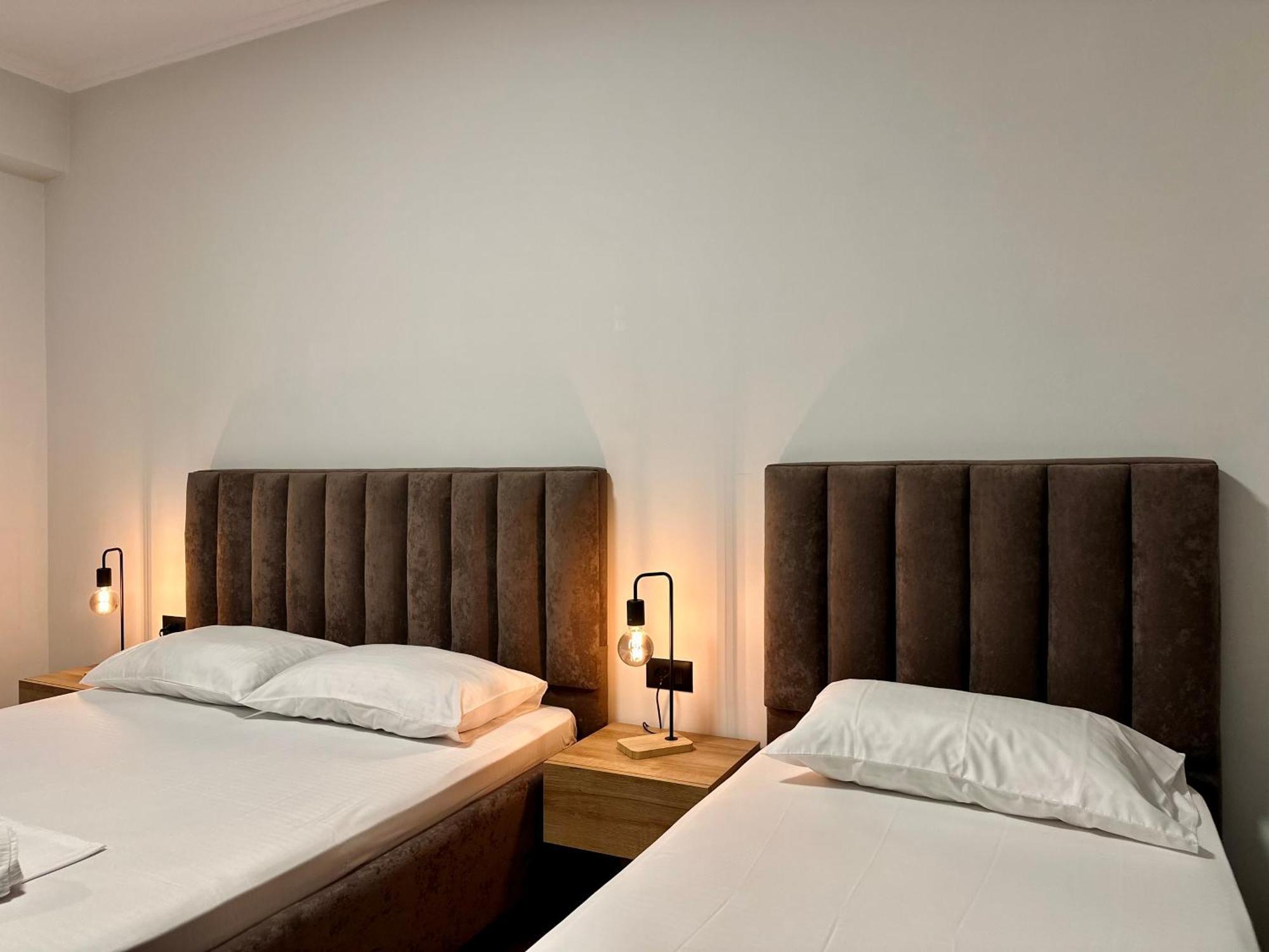 Lidia Apartments Sarandë Esterno foto