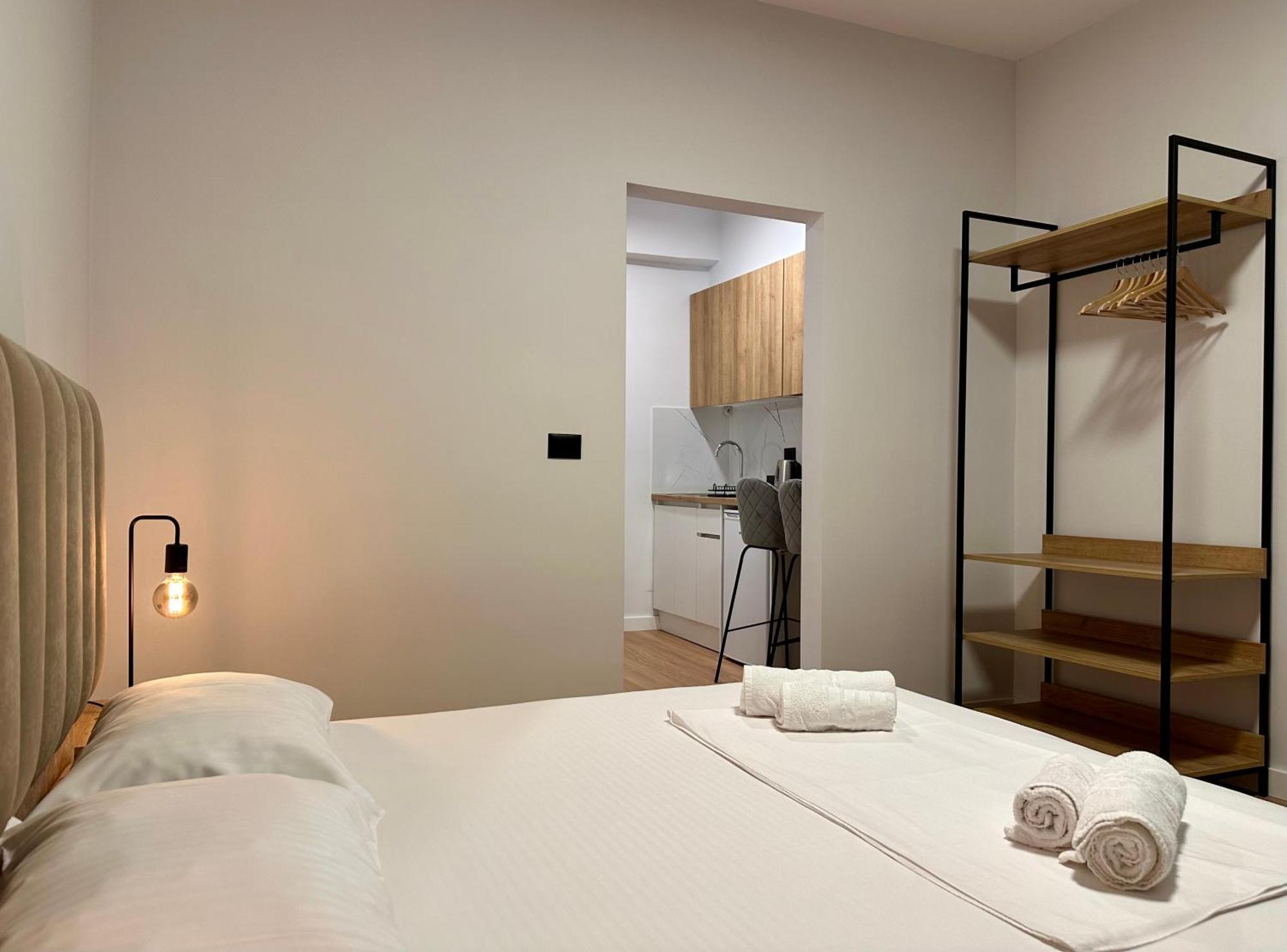 Lidia Apartments Sarandë Esterno foto