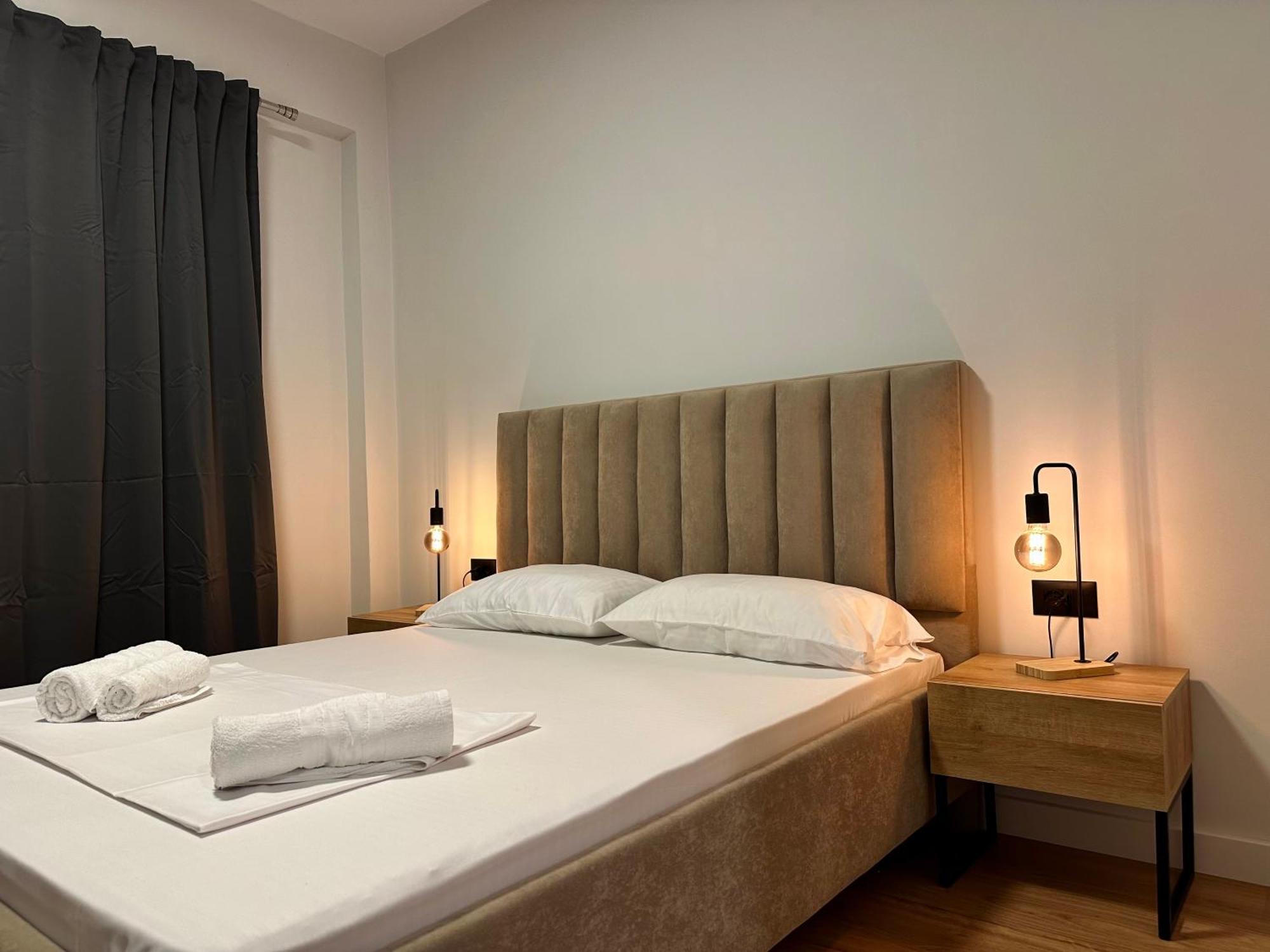 Lidia Apartments Sarandë Esterno foto