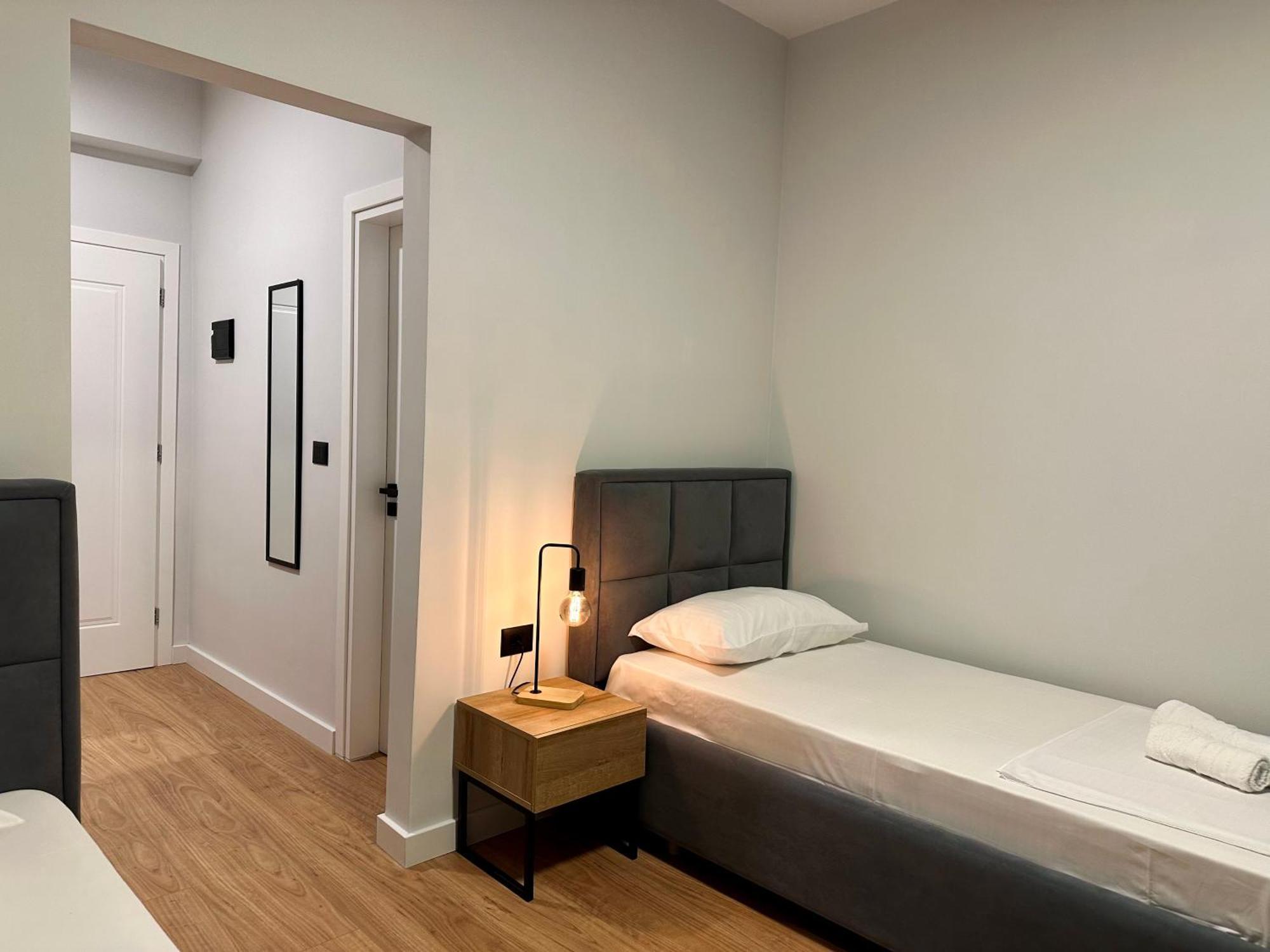 Lidia Apartments Sarandë Esterno foto