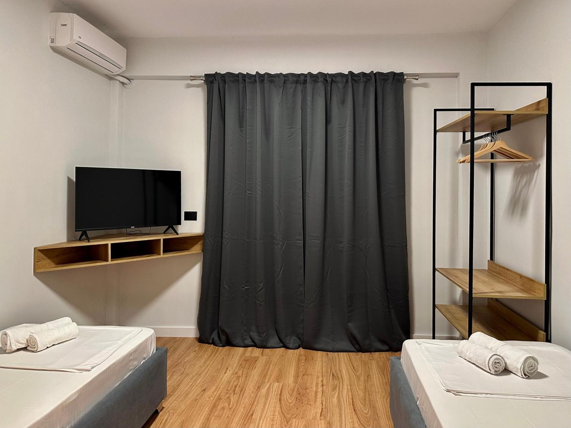 Lidia Apartments Sarandë Esterno foto