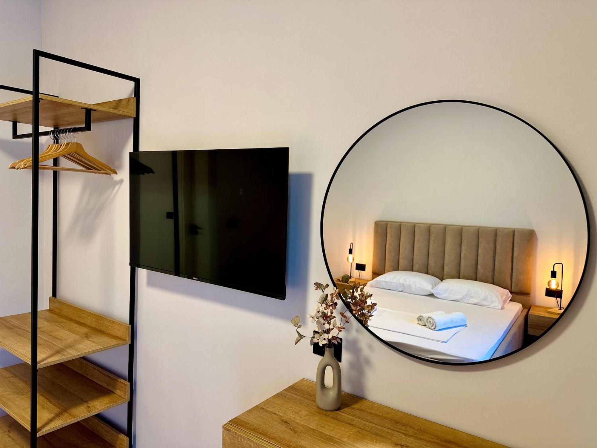 Lidia Apartments Sarandë Esterno foto